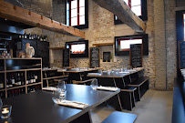 Atmosphère du Restaurant français Froggys' Tavern à Montreuil-sur-Mer - n°20