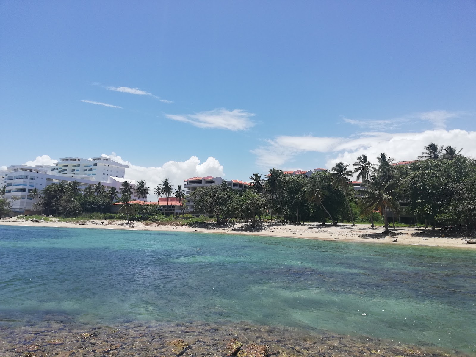 Photo de Hemingway beach avec un niveau de propreté de partiellement propre