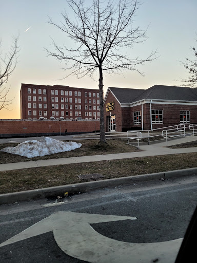 Bank «Wells Fargo Bank», reviews and photos