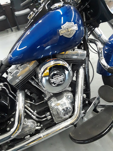 BMW Motorcycle Dealer «BMW Motorcycles of Lynnwood», reviews and photos, 17900 WA-99 #102, Lynnwood, WA 98037, USA