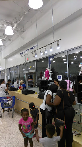 Thrift Store «Goodwill Superstore», reviews and photos, 154 N University Dr, Hollywood, FL 33024, USA