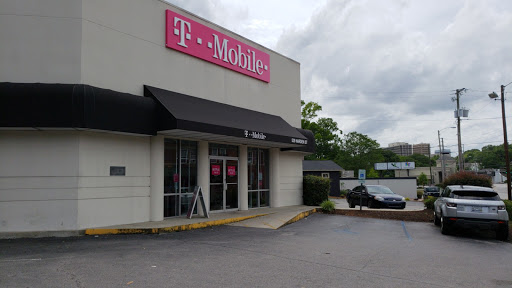 Cell Phone Store «T-Mobile», reviews and photos, 539 Harden St, Columbia, SC 29205, USA