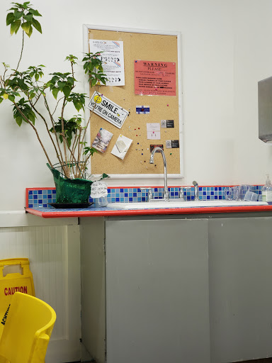 Laundromat «The Laundry Lounge», reviews and photos, 1801 Hanover Dr, Davis, CA 95616, USA