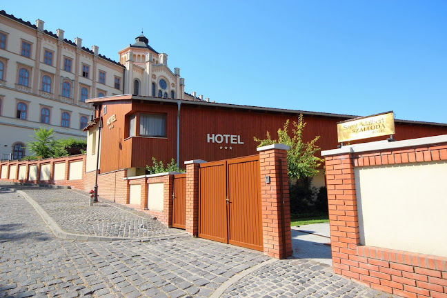 Hotel Adalbert - Szent György Ház - Szálloda