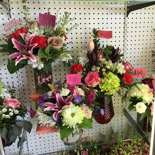 Florist «Lollipops & Roses Florist», reviews and photos, 450 Salem St, Medford, MA 02155, USA