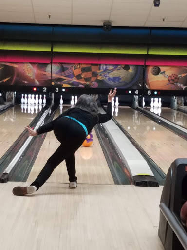 Bowling Alley «Freeway Lanes of Parma», reviews and photos, 12859 Brookpark Rd, Cleveland, OH 44130, USA