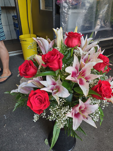 Florist «Flowers Vs Flowers», reviews and photos, 414 Main St, Paterson, NJ 07501, USA