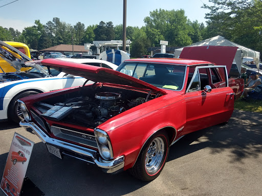 Car Dealer «Luck Chevrolet», reviews and photos, 516 S Washington Hwy, Ashland, VA 23005, USA
