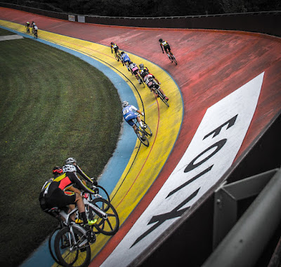 Guidon Fuxéen Vélodrome de Foix à Foix