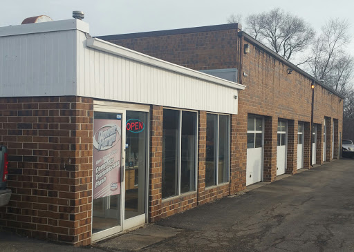 Transmission Shop «AAMCO Transmissions & Total Car Care», reviews and photos, 1406 N Milwaukee Ave, Libertyville, IL 60048, USA