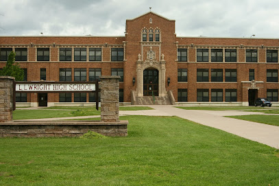 Luther L Wright High School