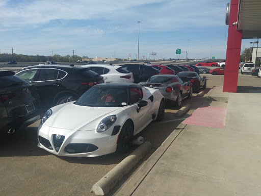 Car Dealer «Alfa Romeo FIAT of McKinney», reviews and photos, 800 N Central Expy, McKinney, TX 75070, USA