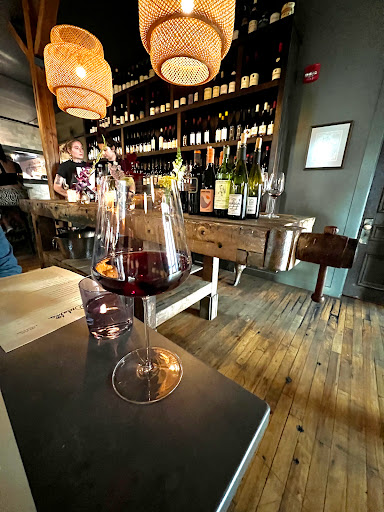 Wine Store «Dedalus Wine Shop, Market & Wine Bar», reviews and photos, 388 Pine St, Burlington, VT 05401, USA