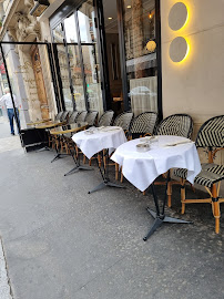 Atmosphère du Restaurant français La place Longchamp à Paris - n°11