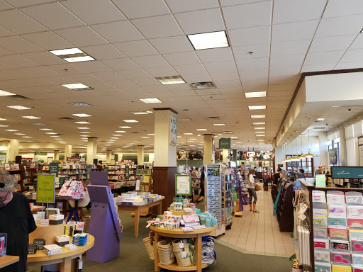 Book Store «Barnes & Noble», reviews and photos, 5231 E 41st St, Tulsa, OK 74135, USA