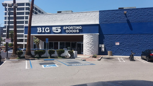 Sporting Goods Store «Big 5 Sporting Goods - Wilshire», reviews and photos, 6601 Wilshire Blvd, Los Angeles, CA 90048, USA