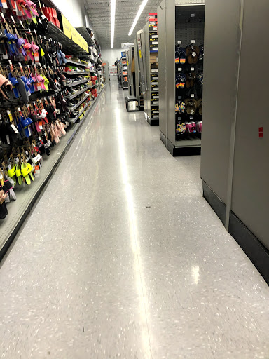 Sporting Goods Store «Academy Sports + Outdoors», reviews and photos, 9781 Quivira Rd, Overland Park, KS 66215, USA