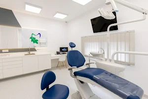 Clinicile Dentare Dr. Leahu Cluj-Napoca, parte din Rețeaua de Sănătate Regina Maria image