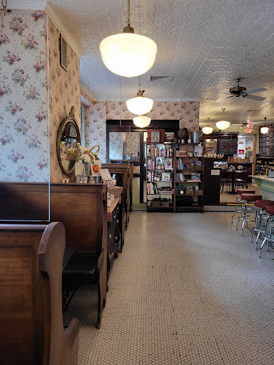 Restaurant «Old World Cafe & Ice Cream», reviews and photos, 1 W Market St, Corning, NY 14830, USA