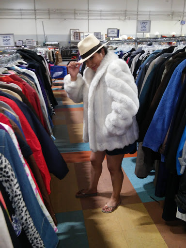 Thrift Store «Indian School Thrift», reviews and photos, 2740 W Indian School Rd, Phoenix, AZ 85017, USA