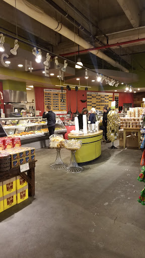 Supermarket «Foodcellar Market», reviews and photos, 4-85 47th Rd, Long Island City, NY 11101, USA