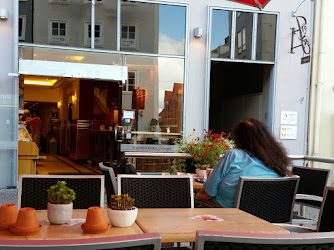 Junge Die Bäckerei. Breite Straße Lübeck