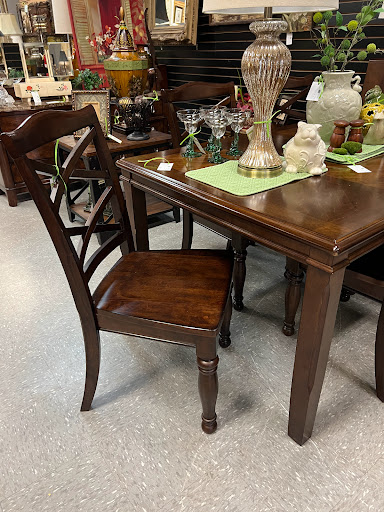 Furniture Store «Church Ladies Furniture Consignment», reviews and photos, 3570 Buford Hwy #204, Duluth, GA 30096, USA