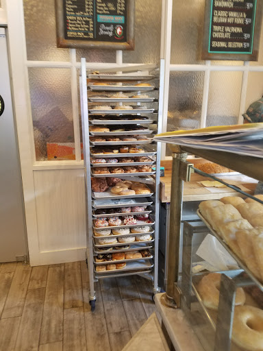 Donut Shop «Firecakes Donuts», reviews and photos, 2453 N Clark St, Chicago, IL 60657, USA