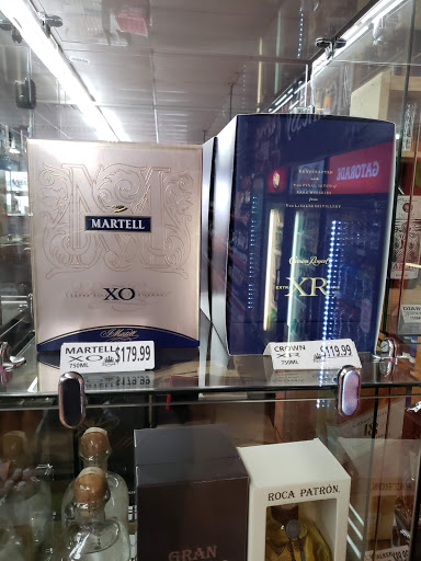 Liquor Store «Liquor Zone», reviews and photos, 3004 E Pioneer Pkwy #200, Arlington, TX 76010, USA