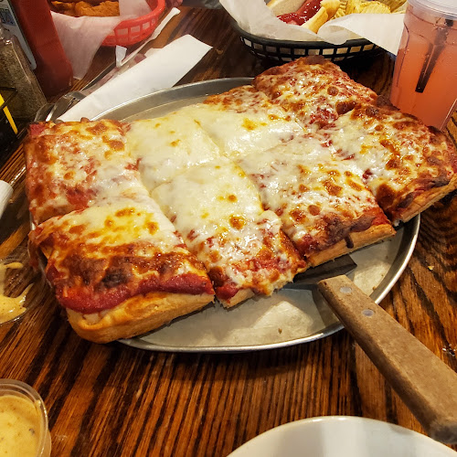 #3 best pizza place in Frankenmuth - Tiffany's Food & Spirits