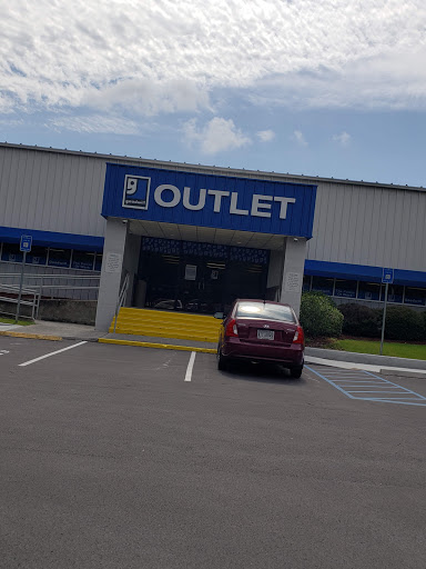 Outlet Store «Goodwill Outlet», reviews and photos