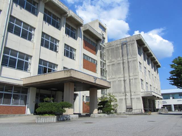 富山県立高岡商業高等学校