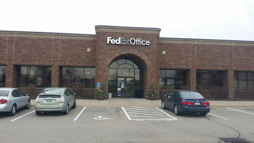 Print Shop «FedEx Office Print & Ship Center», reviews and photos, 880 W 78th St, Chanhassen, MN 55317, USA