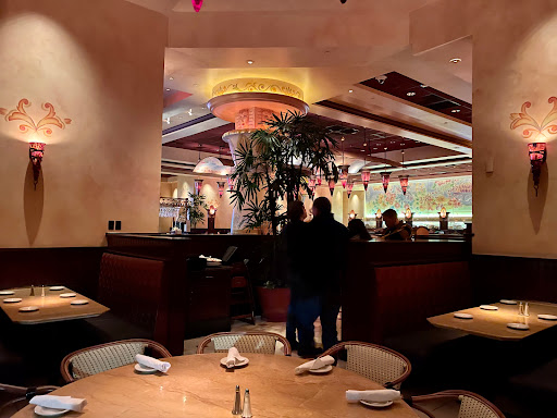 Restaurant «The Cheesecake Factory», reviews and photos, 1566 Polaris Pkwy, Columbus, OH 43240, USA