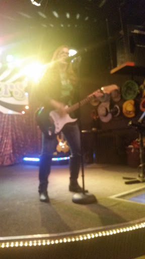 Karaoke Bar «Singers Karaoke Club», reviews and photos, 1345 Milton Ave, Syracuse, NY 13204, USA