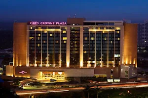 Crowne Plaza Kochi image