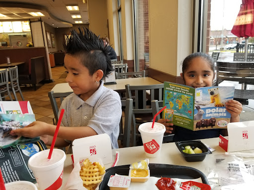 Fast Food Restaurant «Chick-fil-A», reviews and photos, 9611 Mentor Ave, Mentor, OH 44060, USA