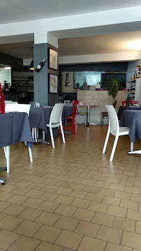 Atmosphère du Restaurant français Le Tire Bouchon à Barbezieux-Saint-Hilaire - n°1