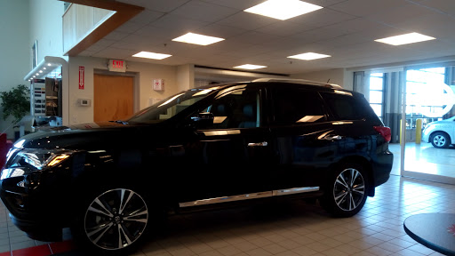 Car Dealer «Collins Nissan», reviews and photos, 4142 Bardstown Rd, Louisville, KY 40218, USA