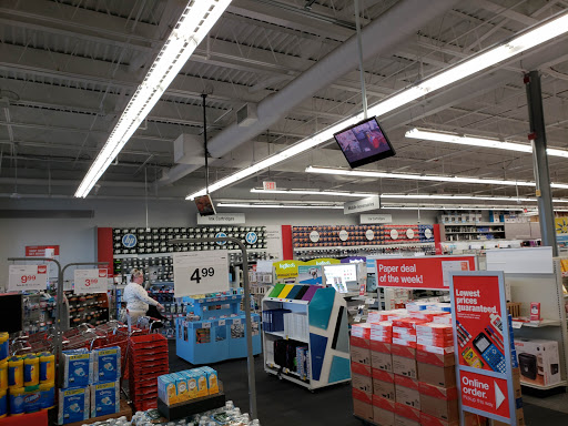 Office Supply Store «Staples», reviews and photos, 1525 S Willow St, Manchester, NH 03103, USA
