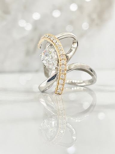 Jewelry Store «Georgetown Jewelers Inc», reviews and photos, 351 Georgetown Square, Wood Dale, IL 60191, USA