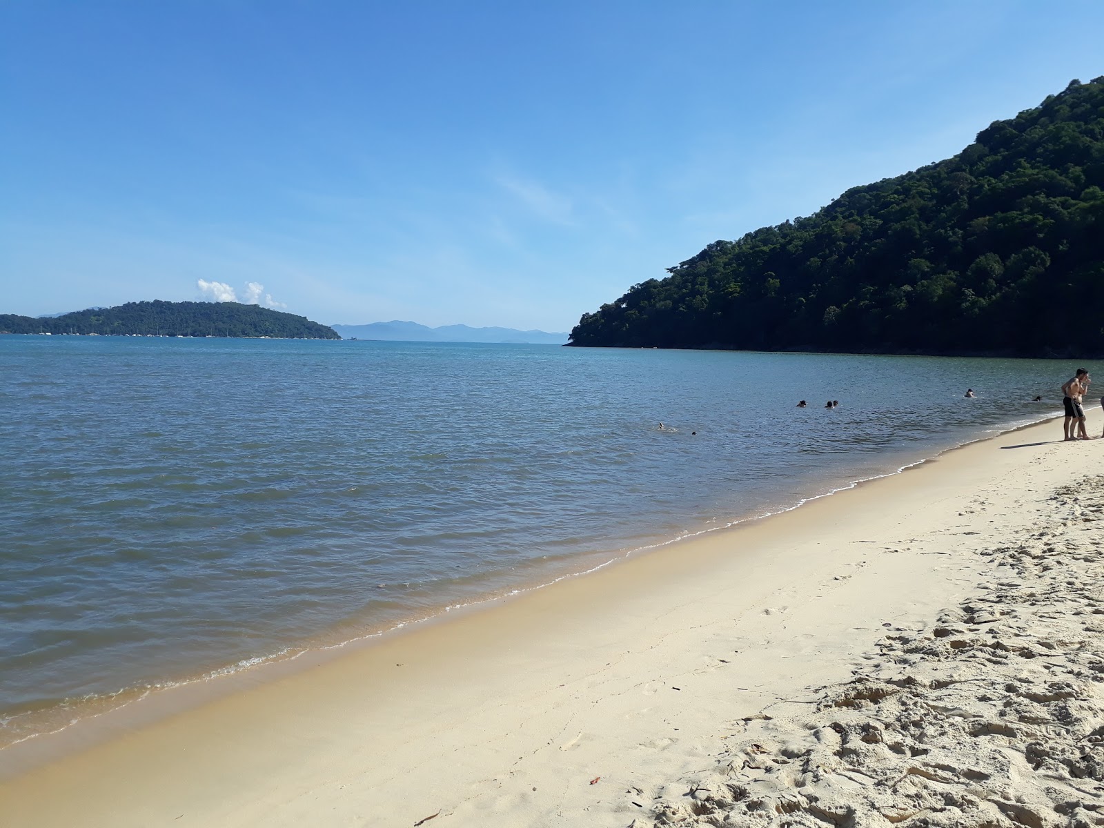 Foto von Strand Iririguacu mit geräumige bucht