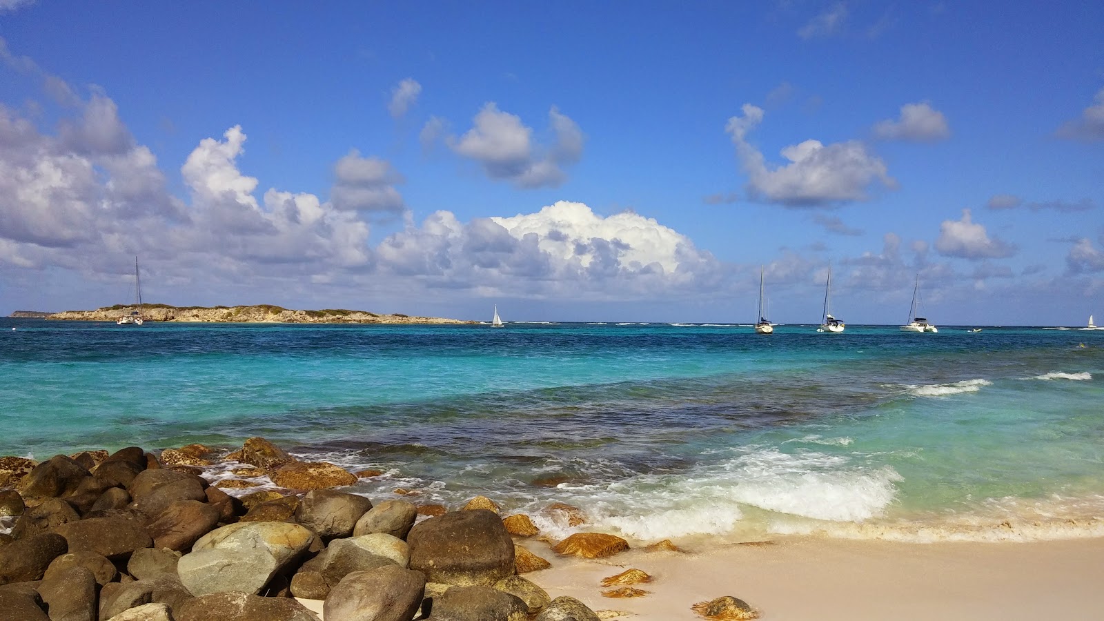 Foto de Playa Orient - lugar popular entre los conocedores del relax
