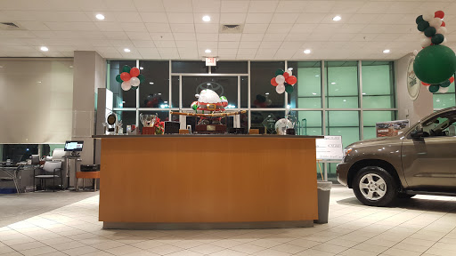 Toyota Dealer «Springhill Toyota», reviews and photos, 3062 Government Blvd, Mobile, AL 36606, USA