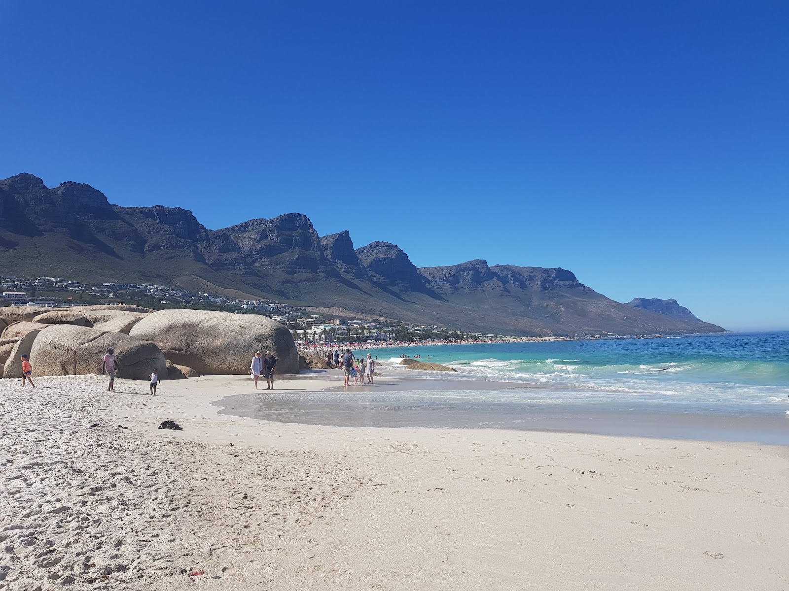 Foto av Glen Beach med en rak kustlinje