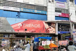 reliance trends shop jakotia mall pochammaidan image
