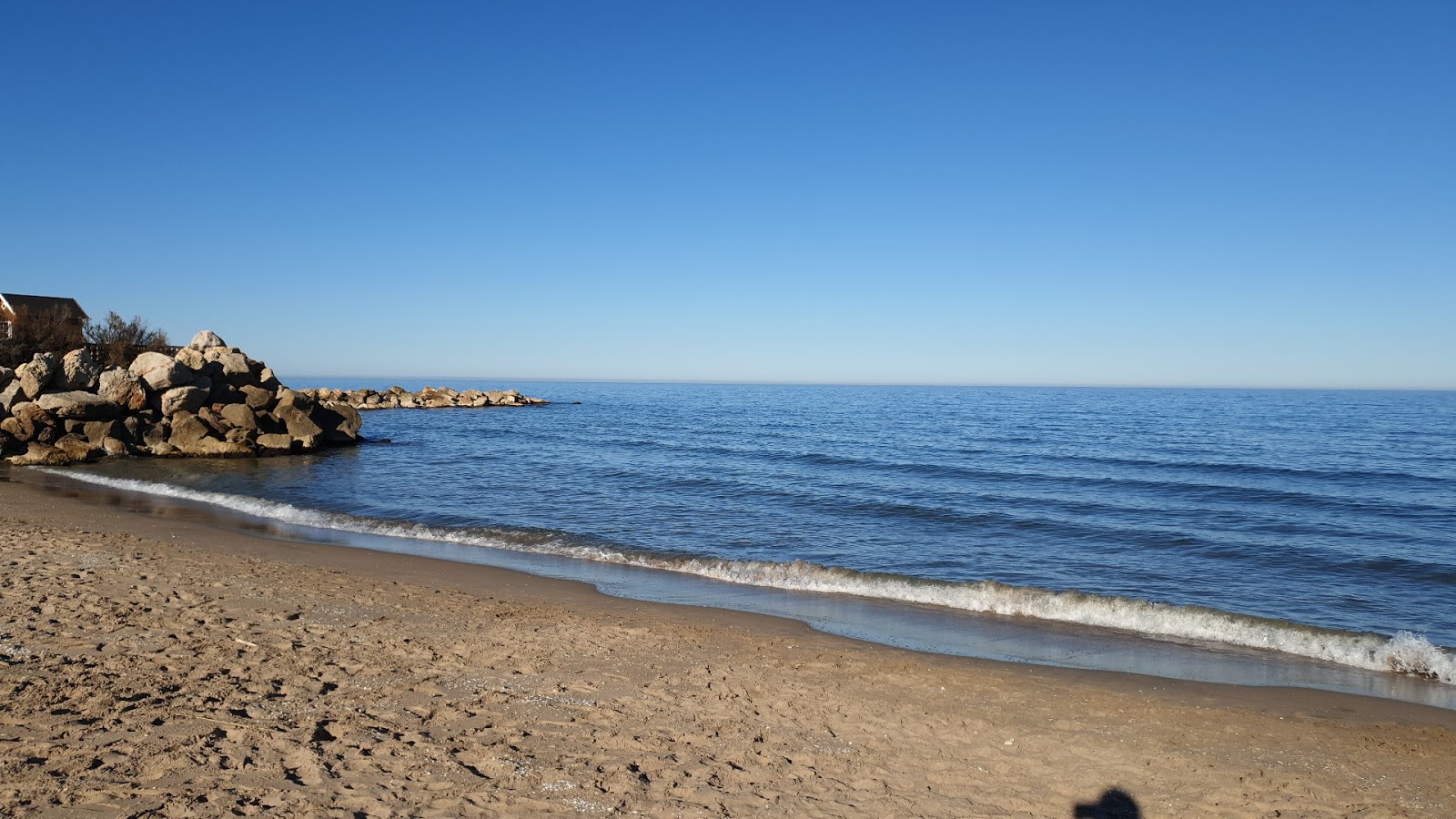 Playa el Marenyet'in fotoğrafı kahverengi kum yüzey ile