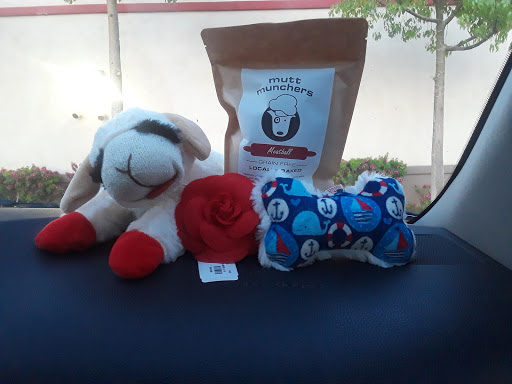 Pet Store «Muttropolis La Jolla», reviews and photos, 7755 Girard Ave, La Jolla, CA 92037, USA