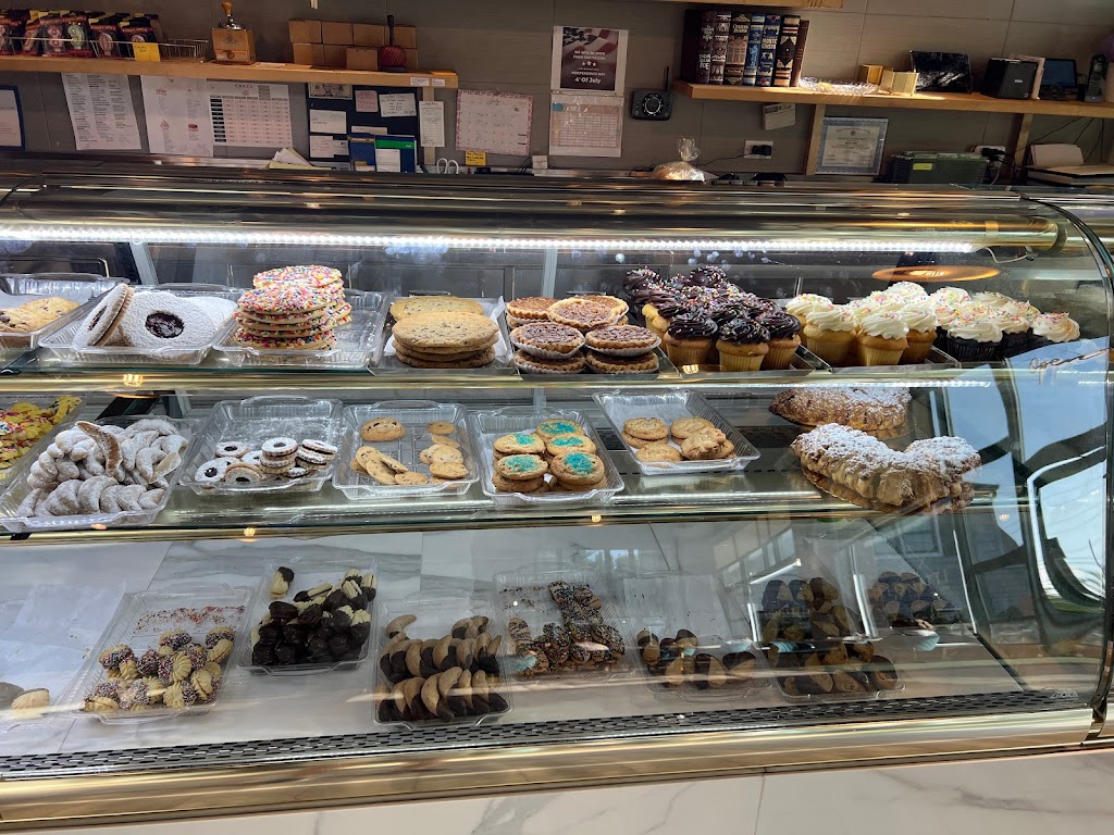 Leonetti Pastry Shop 11548