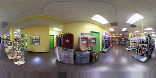 Pet Supply Store «Our Pet World», reviews and photos, 380 Semoran Commerce Pl, Apopka, FL 32703, USA
